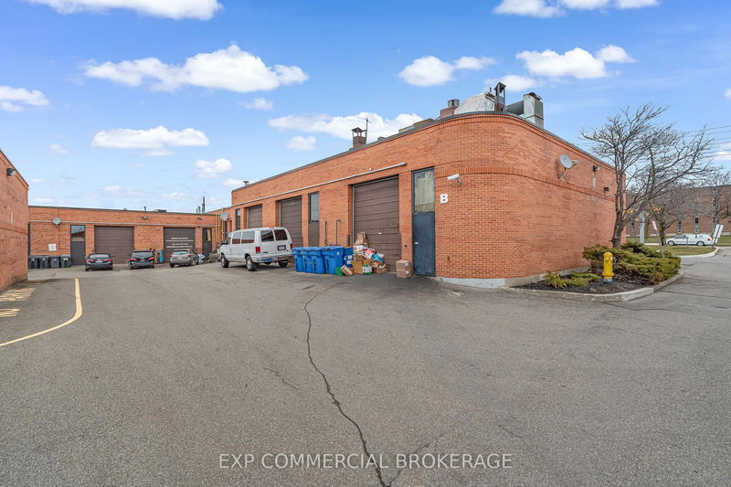 3 - 750 Oakdale Rd, Toronto, M3N 2Z4 | Image 3