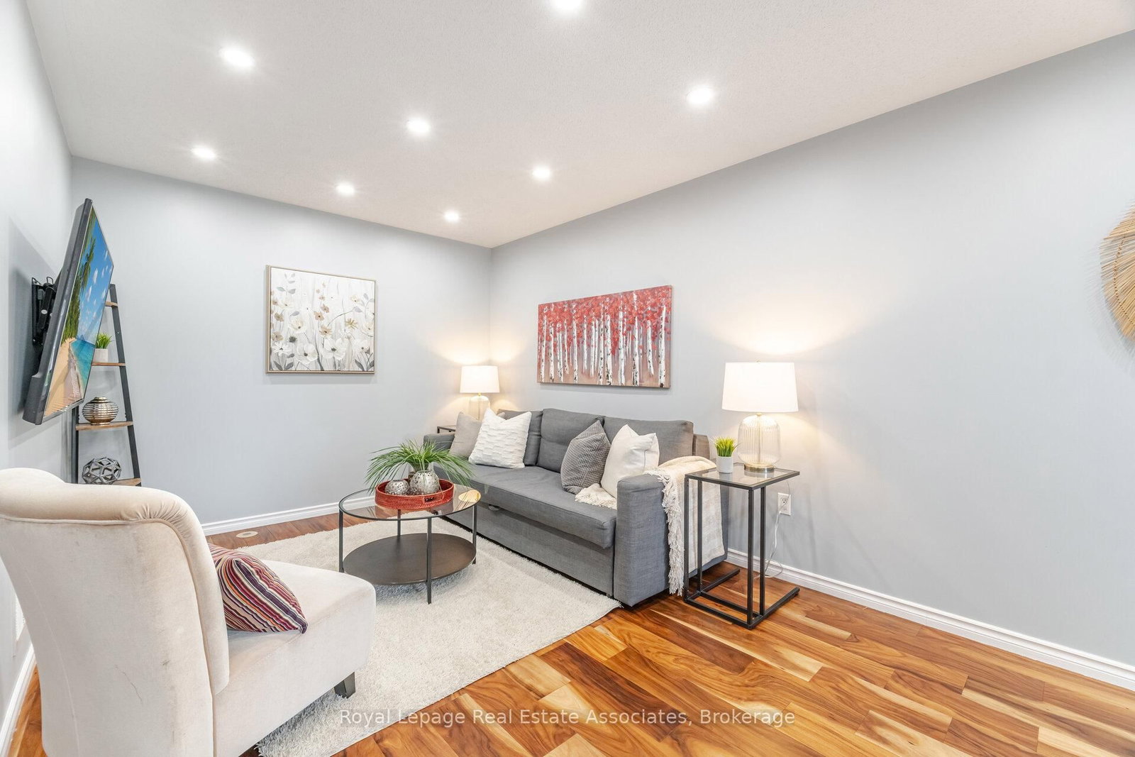 Townhouse for sale at 932 Burgess Gdns, Milton, Ontario, L9T 0K8 - Coates - MLS: W12959580