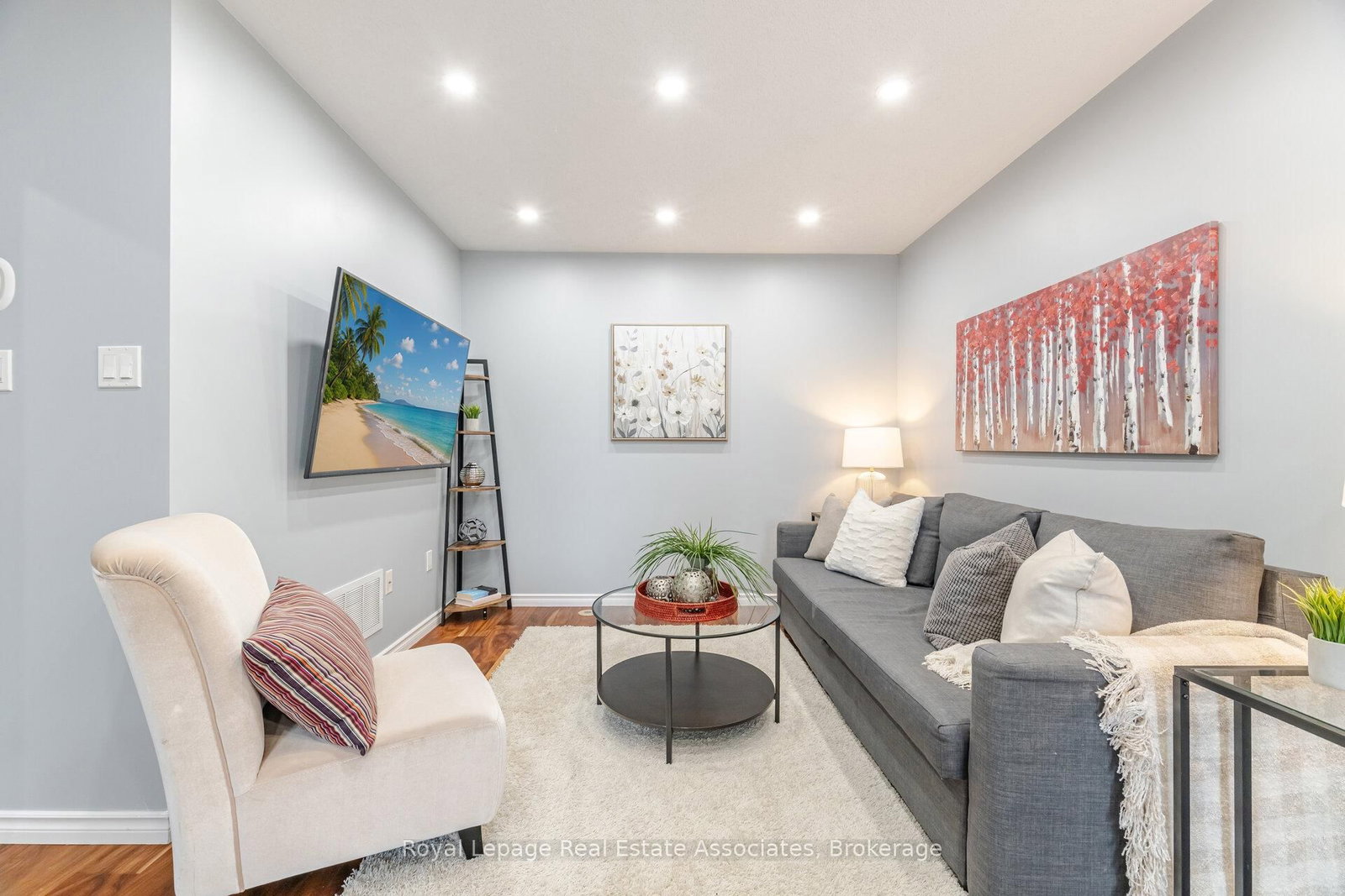 Townhouse for sale at 932 Burgess Gdns, Milton, Ontario, L9T 0K8 - Coates - MLS: W12959580