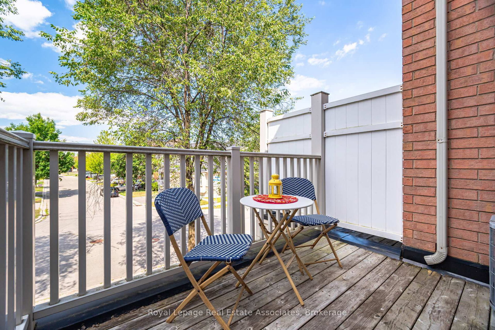 Townhouse for sale at 932 Burgess Gdns, Milton, Ontario, L9T 0K8 - Coates - MLS: W12959580