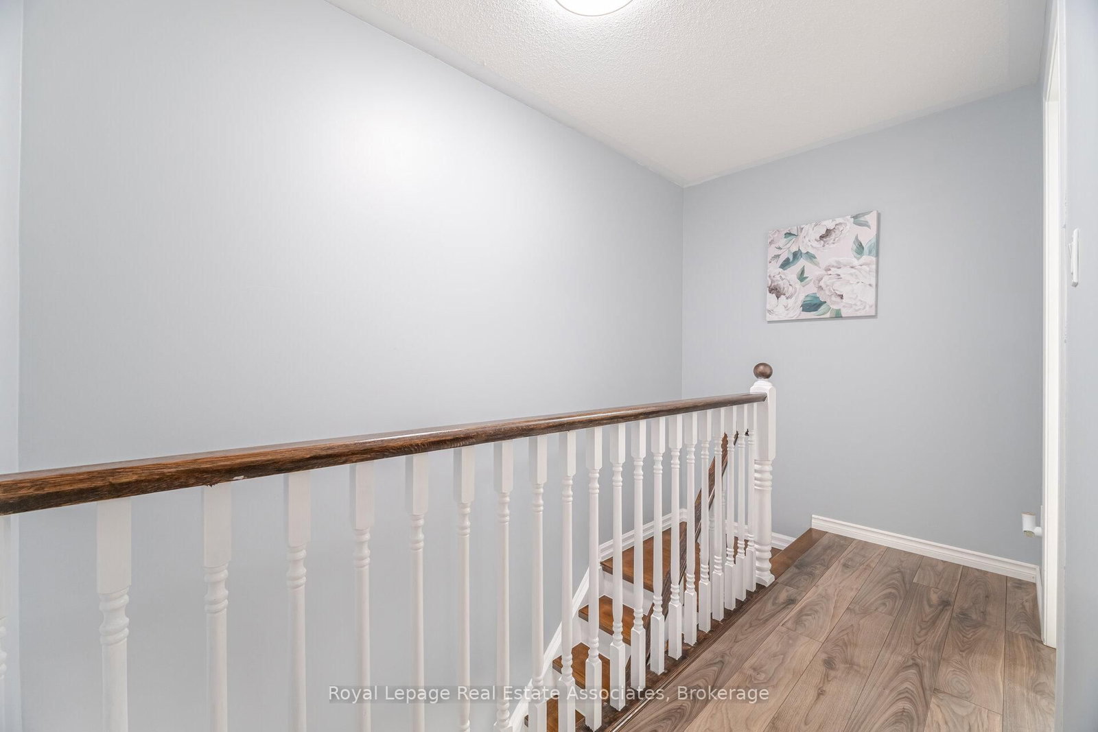 Townhouse for sale at 932 Burgess Gdns, Milton, Ontario, L9T 0K8 - Coates - MLS: W12959580