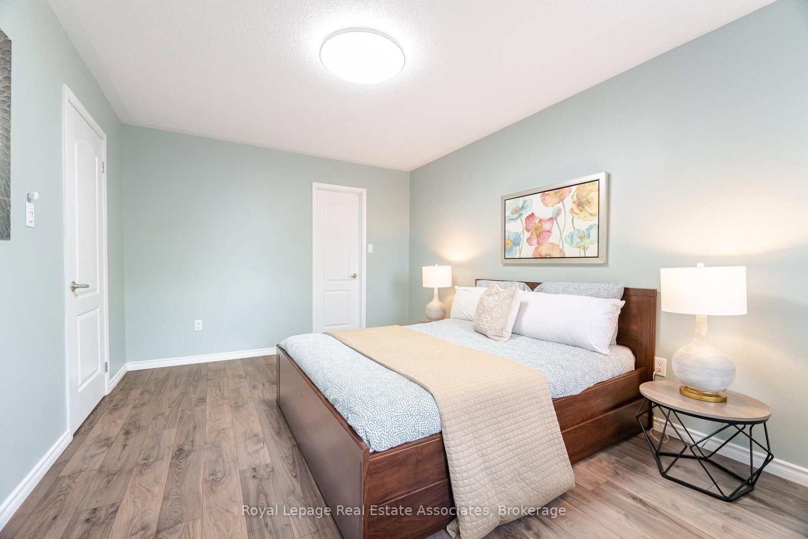 Townhouse for sale at 932 Burgess Gdns, Milton, Ontario, L9T 0K8 - Coates - MLS: W12959580