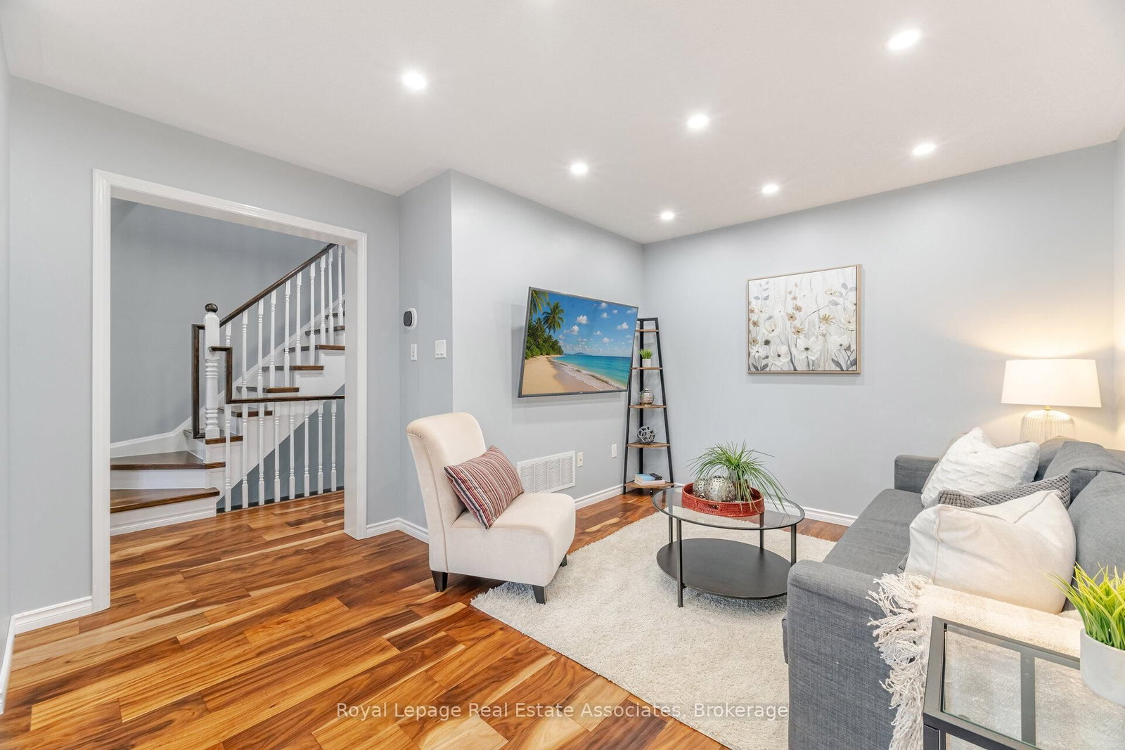 Townhouse for sale at 932 Burgess Gdns, Milton, Ontario, L9T 0K8 - Coates - MLS: W12959580