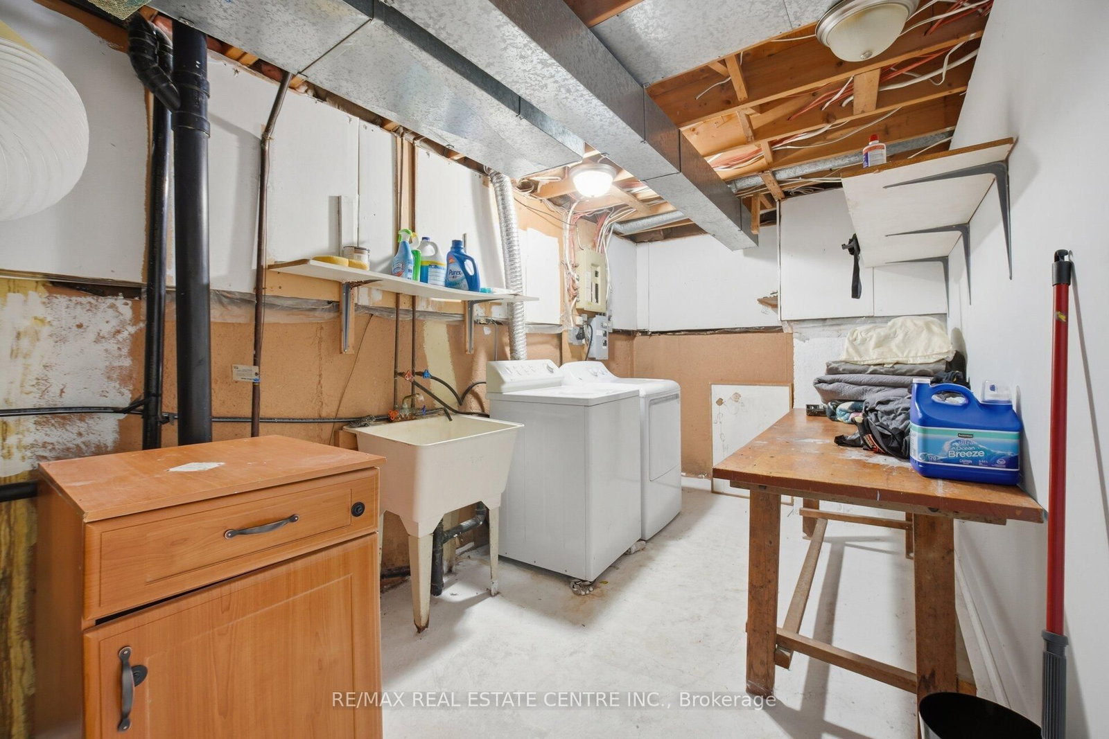 Detached House for sale at 32 Dafoe Crescent, Brampton, Ontario, L6Y 2L2 - Fletcher's West - MLS: W12959586