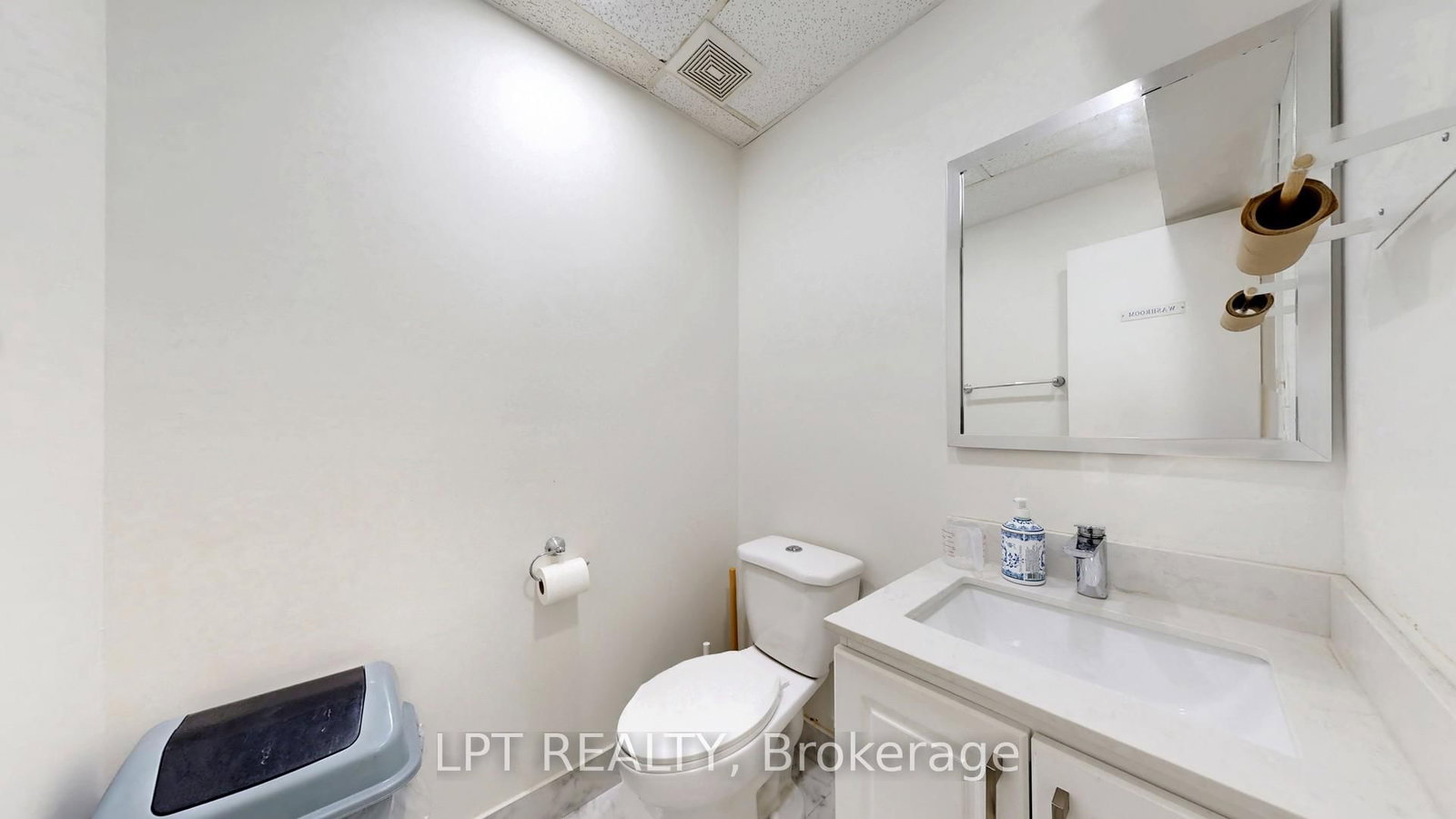 83 Kennedy Road S, Unit 22 - Photo 18