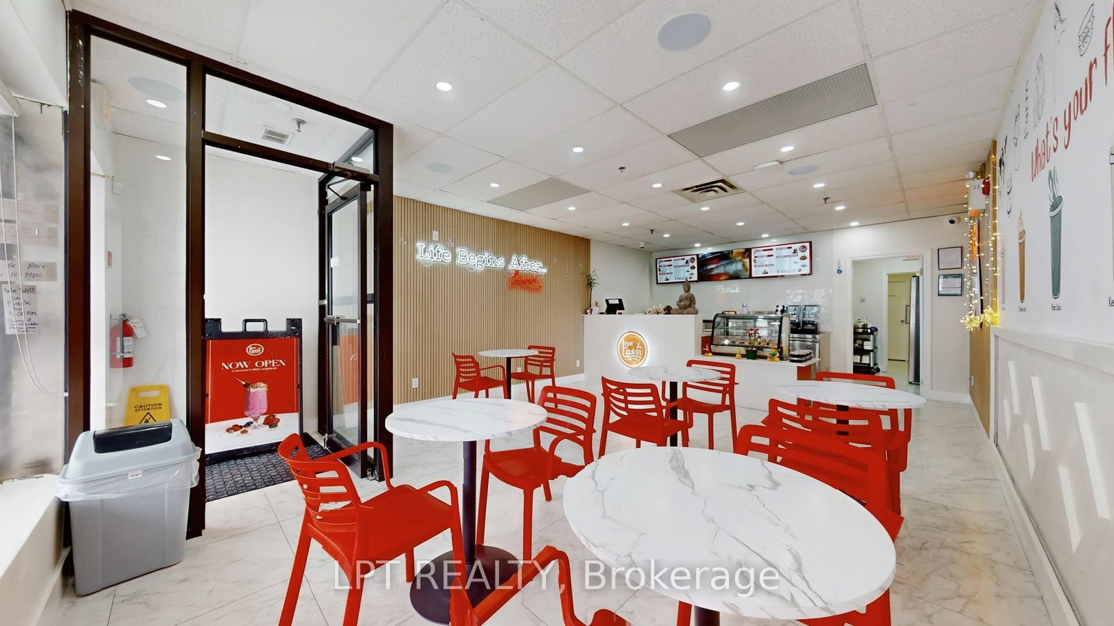 83 Kennedy Road S, Unit 22 - Photo 4