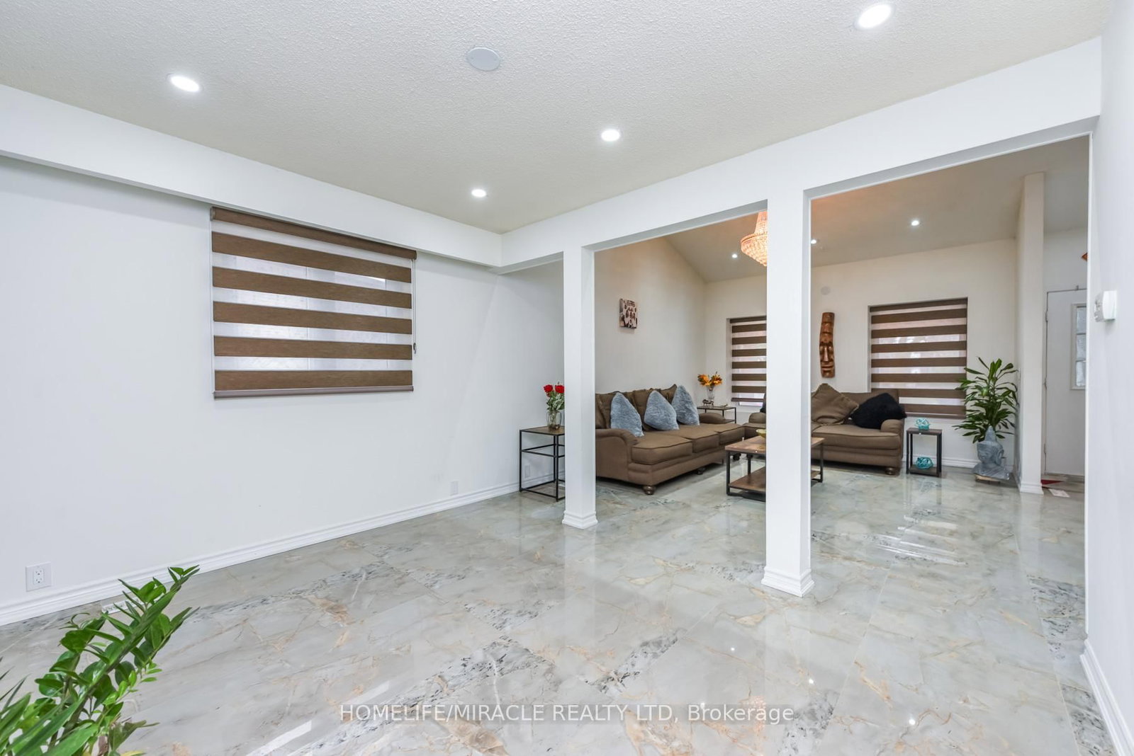 Detached House for sale at 67 Massey Street, Brampton, Ontario, L6S 3A3 - Central Park - MLS: W12959816