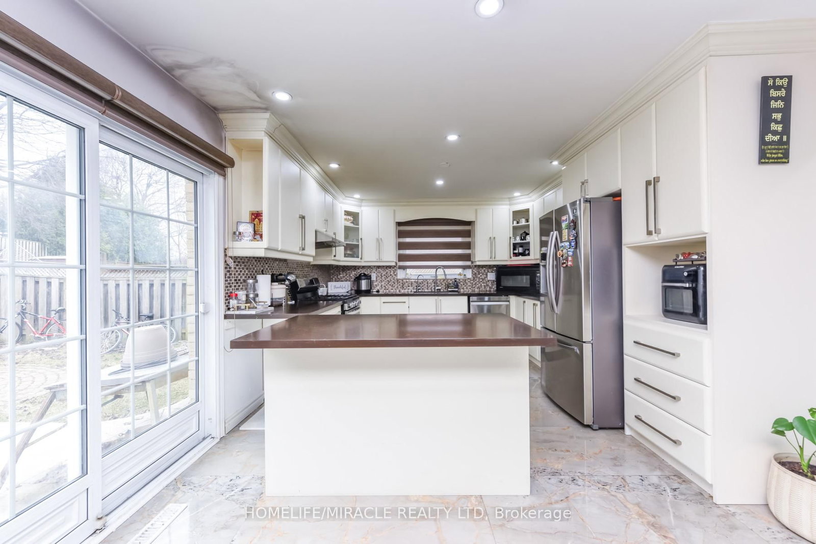 Detached House for sale at 67 Massey Street, Brampton, Ontario, L6S 3A3 - Central Park - MLS: W12959816