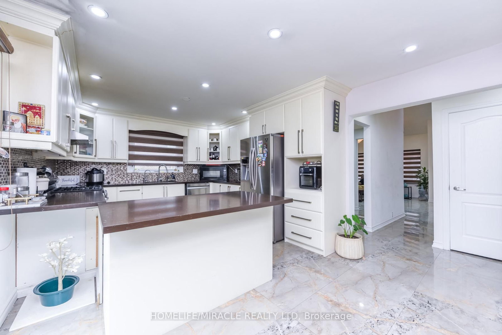 Detached House for sale at 67 Massey Street, Brampton, Ontario, L6S 3A3 - Central Park - MLS: W12959816