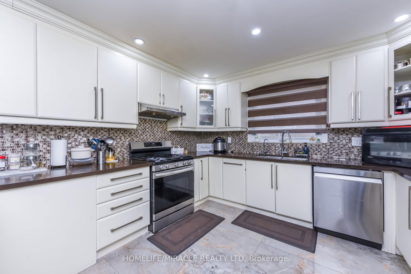 Detached House for sale at 67 Massey Street, Brampton, Ontario, L6S 3A3 - Central Park - MLS: W12959816