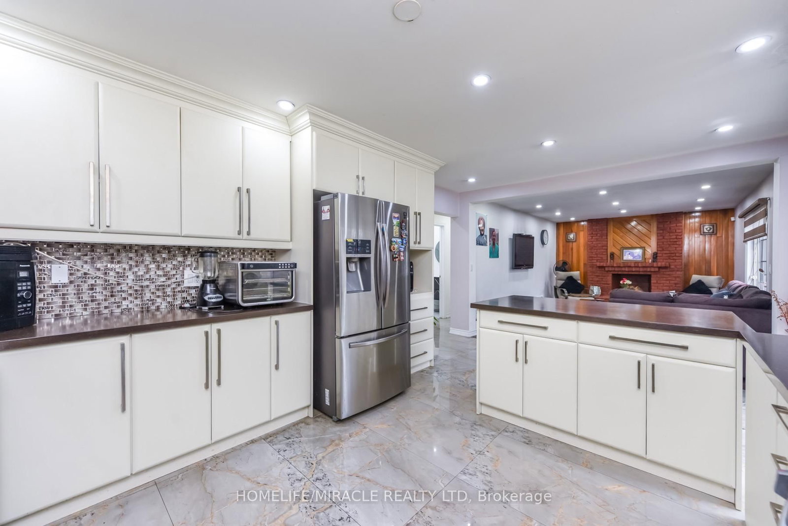 Detached House for sale at 67 Massey Street, Brampton, Ontario, L6S 3A3 - Central Park - MLS: W12959816