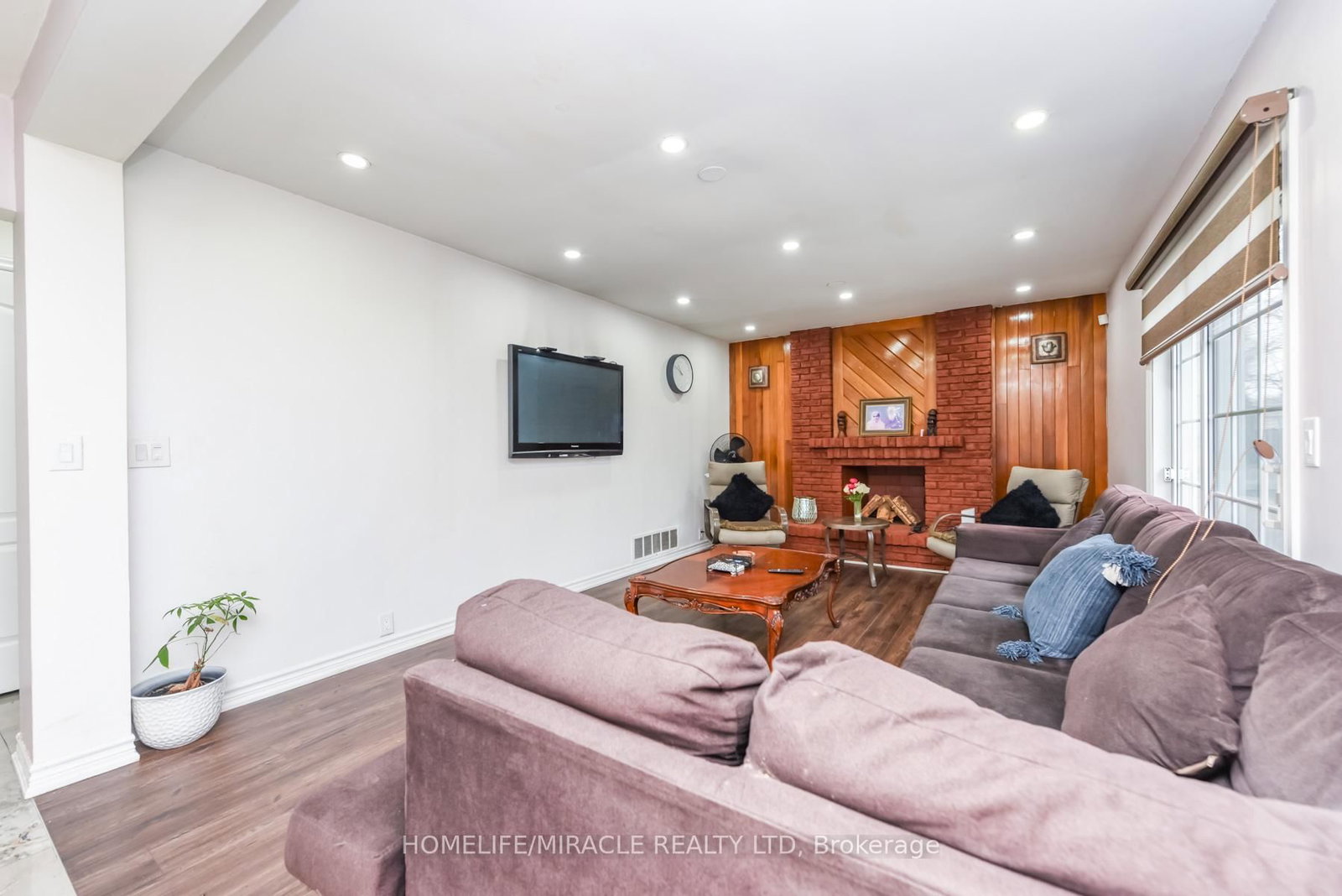 Detached House for sale at 67 Massey Street, Brampton, Ontario, L6S 3A3 - Central Park - MLS: W12959816