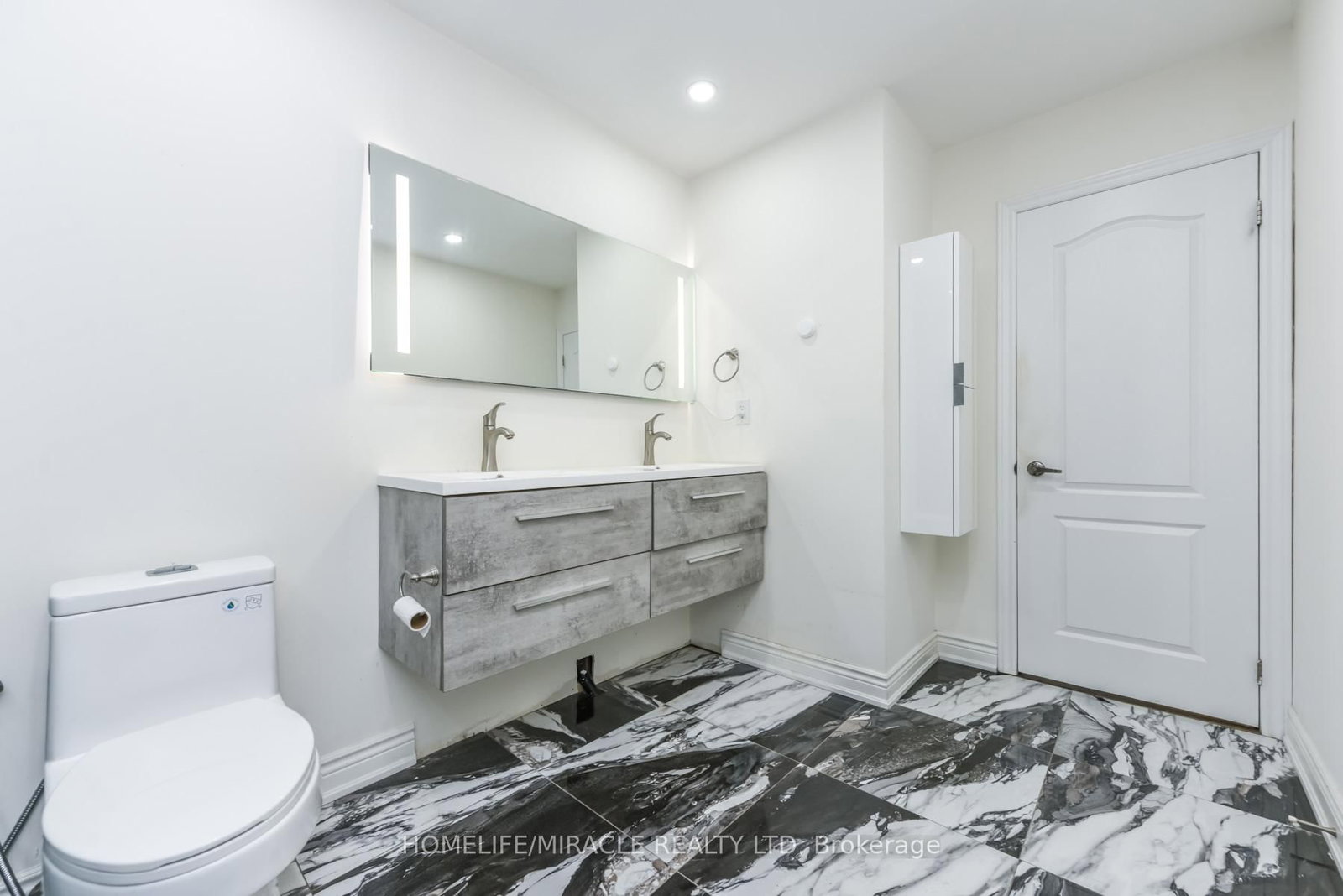 Detached House for sale at 67 Massey Street, Brampton, Ontario, L6S 3A3 - Central Park - MLS: W12959816