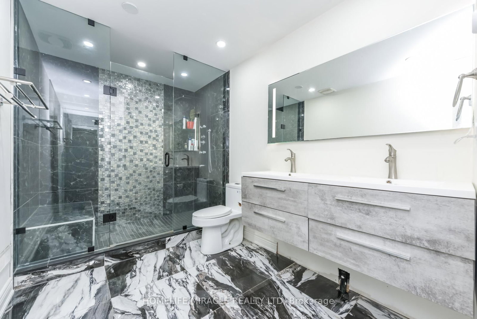 Detached House for sale at 67 Massey Street, Brampton, Ontario, L6S 3A3 - Central Park - MLS: W12959816