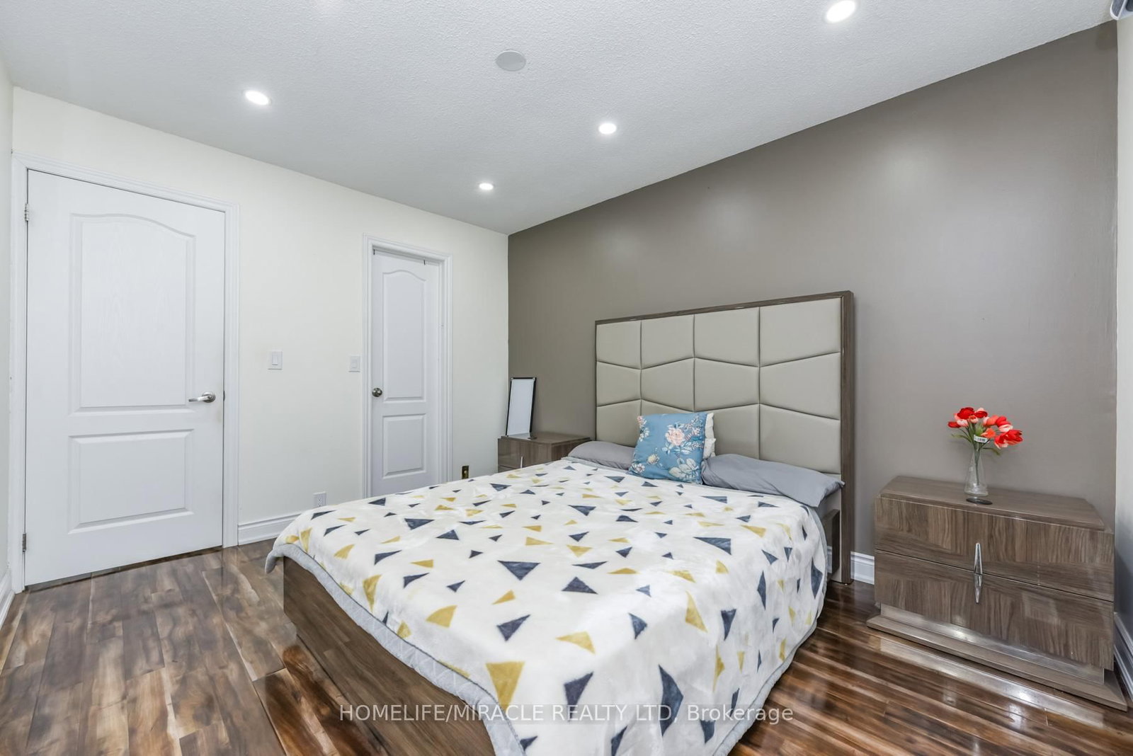 Detached House for sale at 67 Massey Street, Brampton, Ontario, L6S 3A3 - Central Park - MLS: W12959816