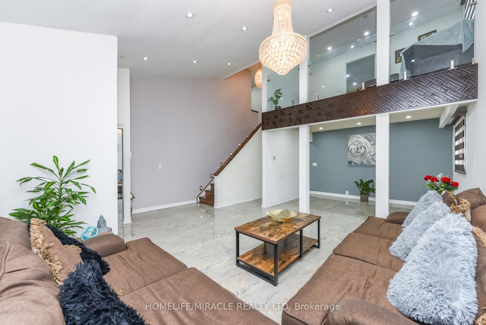 Detached House for sale at 67 Massey Street, Brampton, Ontario, L6S 3A3 - Central Park - MLS: W12959816