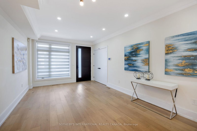 54 A Trueman Ave, Toronto, M8Z 5A2 | Image 3