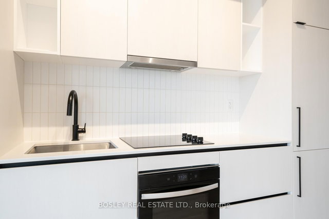 606 - 1285 Dupont Street