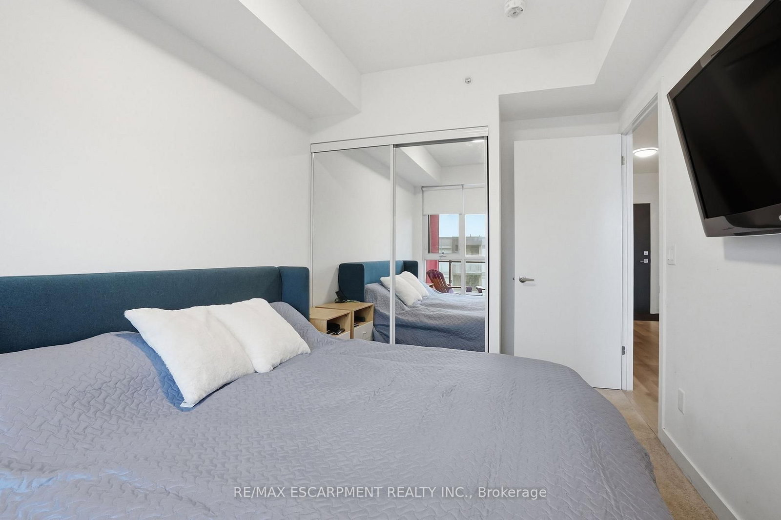 5240 Dundas Street • #B418 • Burlington, ON photo 14