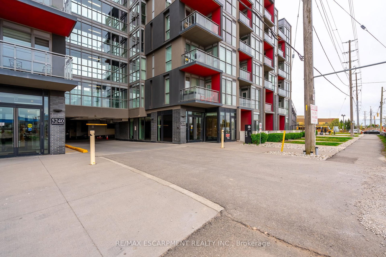 5240 Dundas Street • #B418 • Burlington, ON photo 2