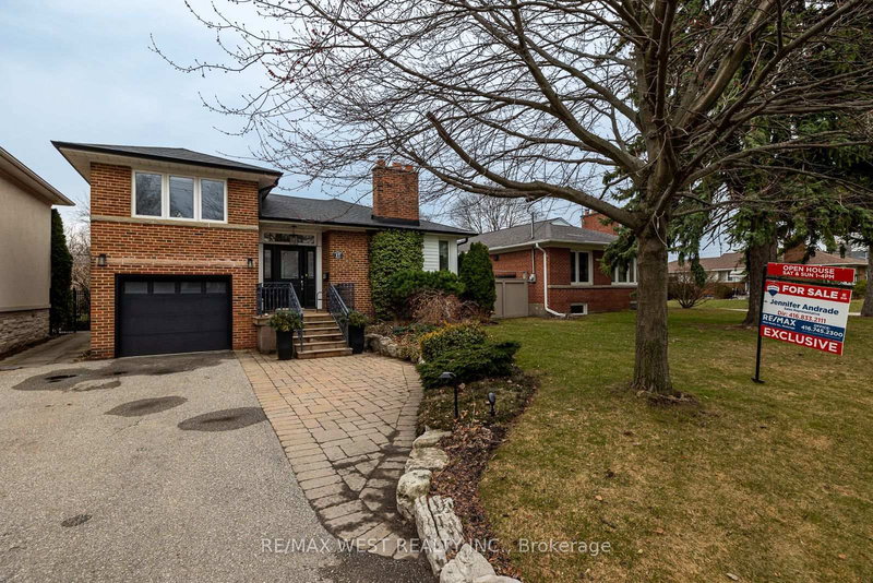 17 Saybrook Ave, Toronto, M8Z 2V3 | Image 2