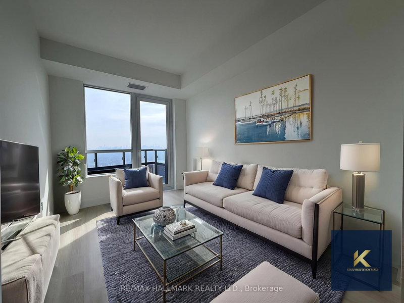 home for lease on 2015-60 Central Park Roadway null