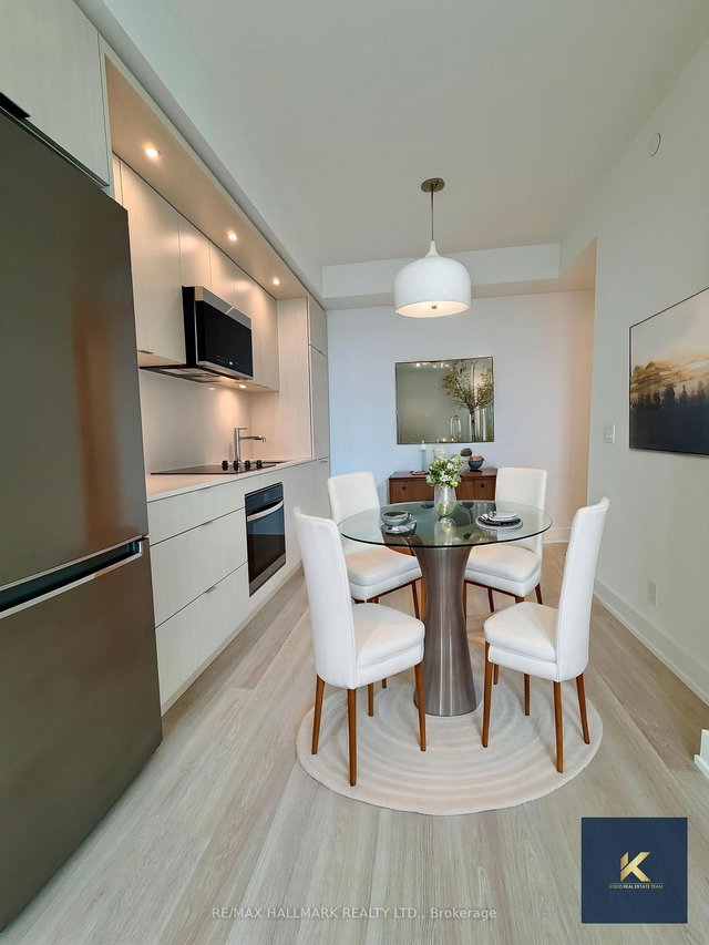 2015 - 60 Central Park Roadway