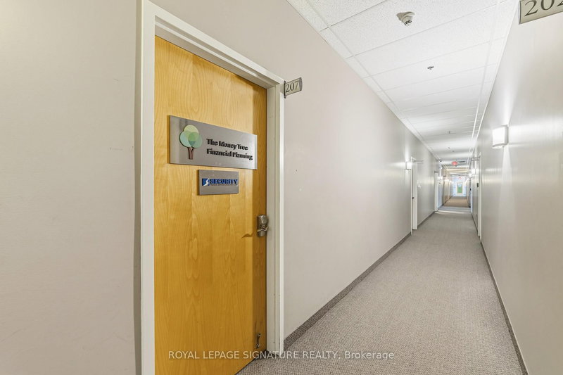 207 - 330 Bronte St S, Milton, L9T 7X1 | Image 3