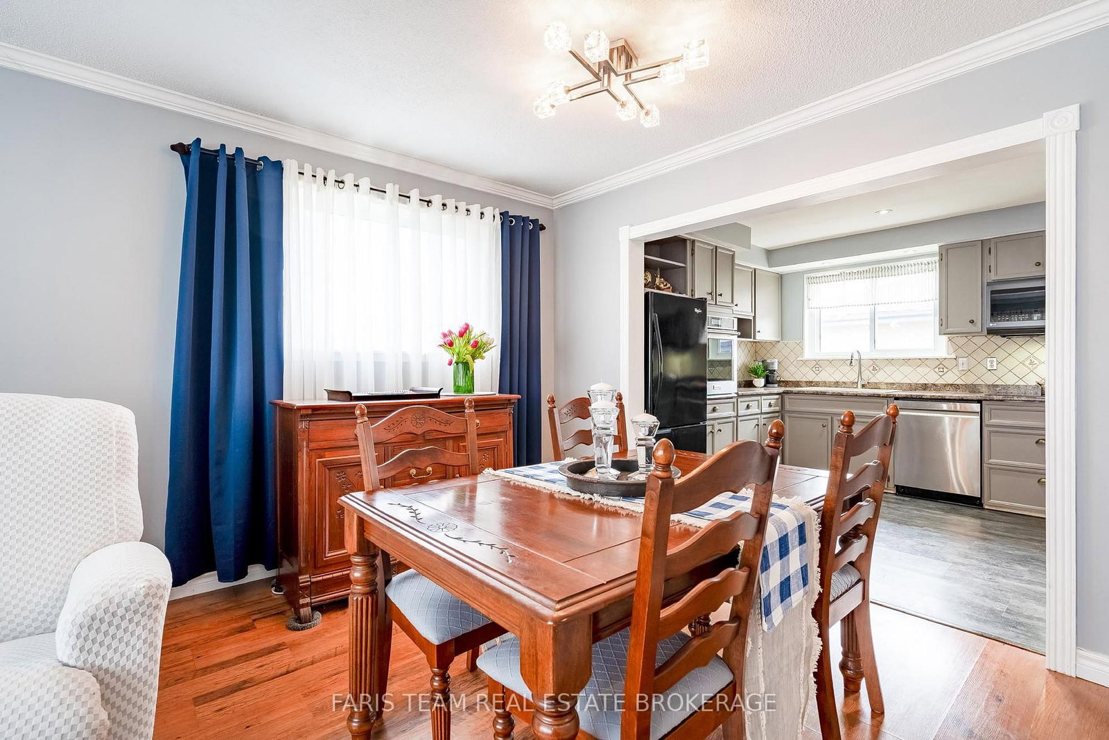 Detached House for sale at 28 Bromley Crescent, Brampton, Ontario, L6T 1Z1 - Avondale - MLS: W12960372