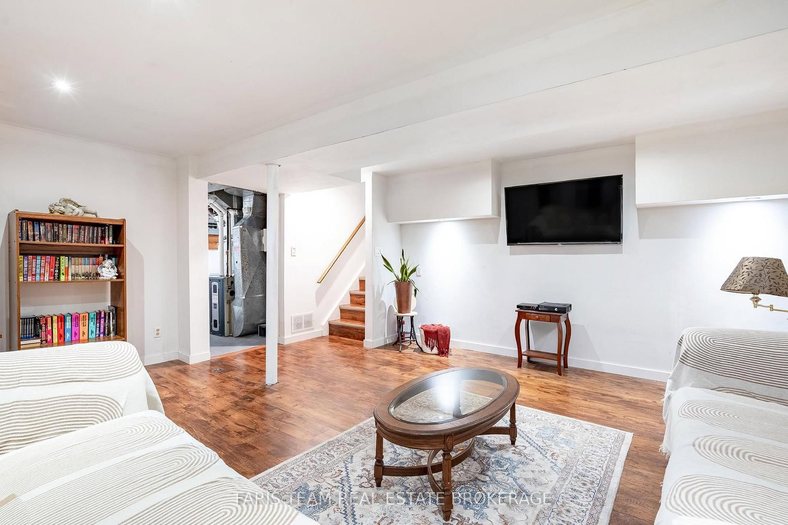 Detached House for sale at 28 Bromley Crescent, Brampton, Ontario, L6T 1Z1 - Avondale - MLS: W12960372