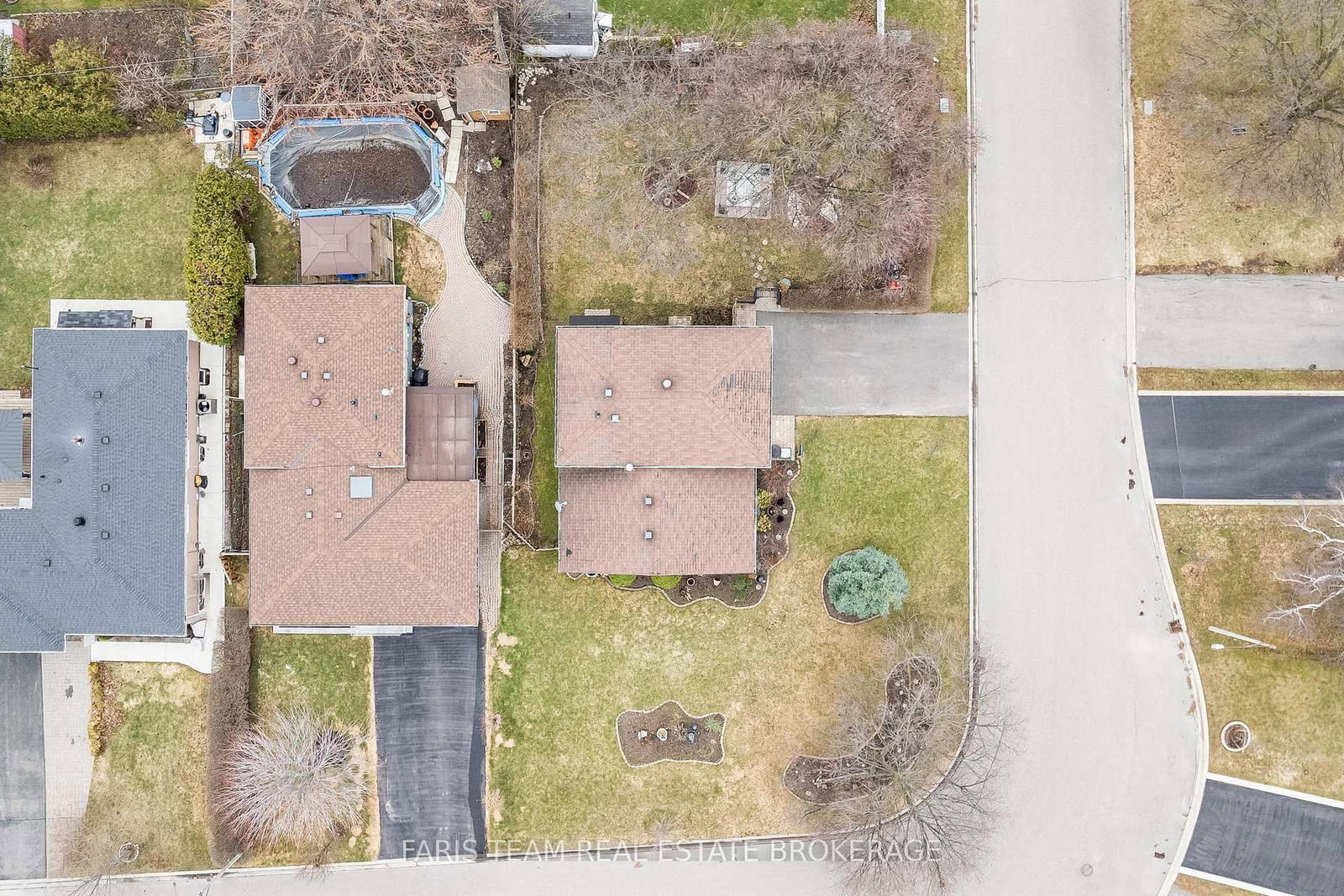 Detached House for sale at 28 Bromley Crescent, Brampton, Ontario, L6T 1Z1 - Avondale - MLS: W12960372