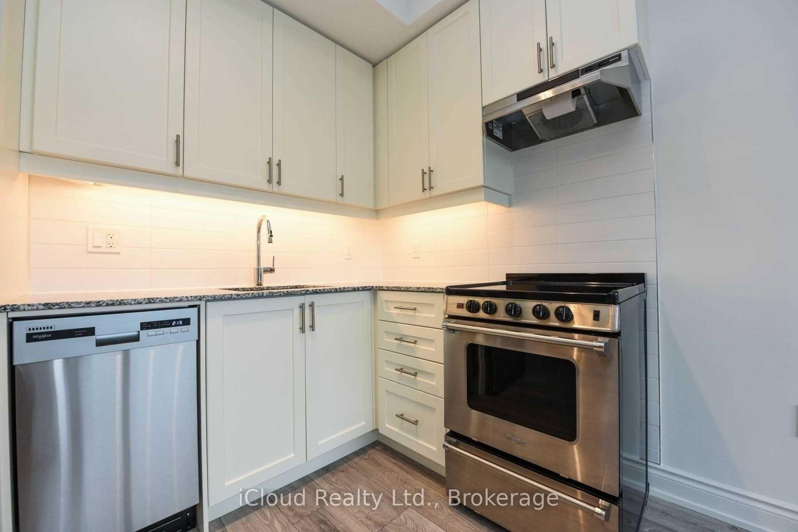 Condo for lease at 223-1050 Main Street, Milton, Ontario, L9T 6H7 - Dempsey - MLS: W12960414