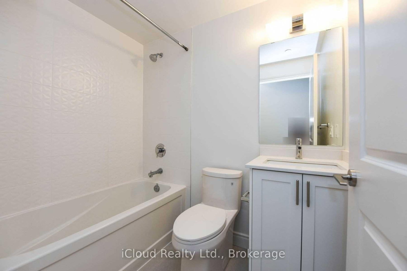 Condo for lease at 223-1050 Main Street, Milton, Ontario, L9T 6H7 - Dempsey - MLS: W12960414