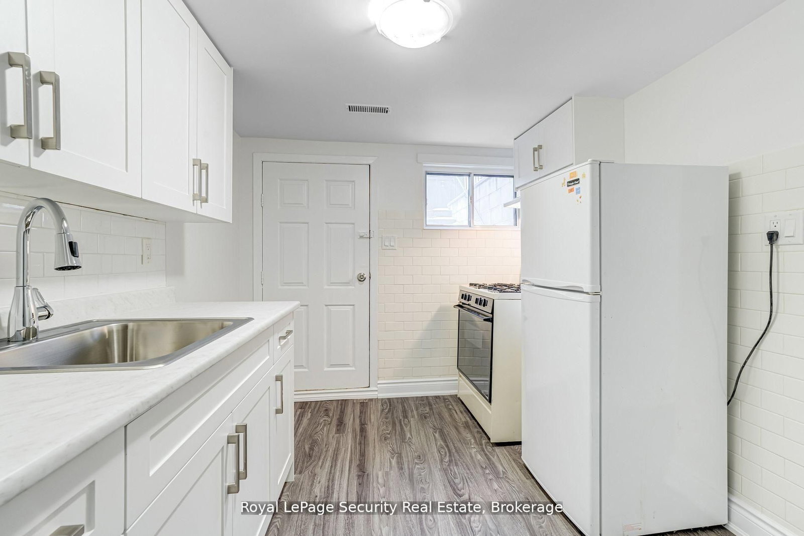 706 Gladstone Avenue, Unit Lower - Photo 10