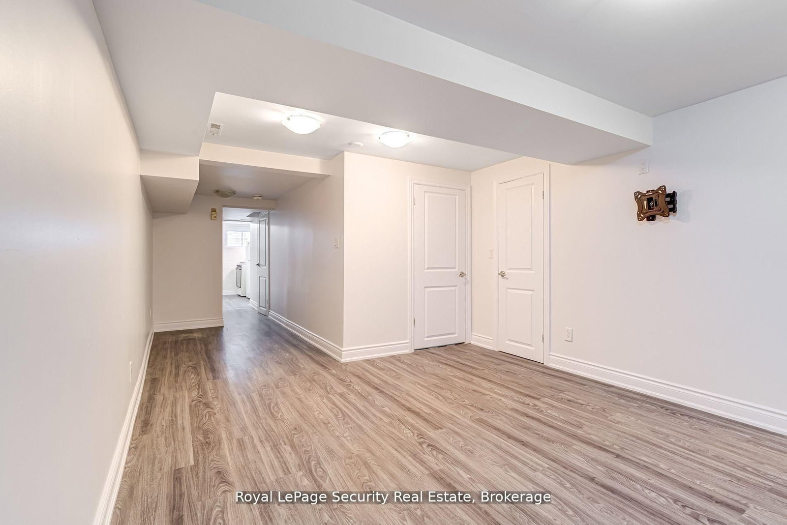 706 Gladstone Avenue, Unit Lower - Photo 15