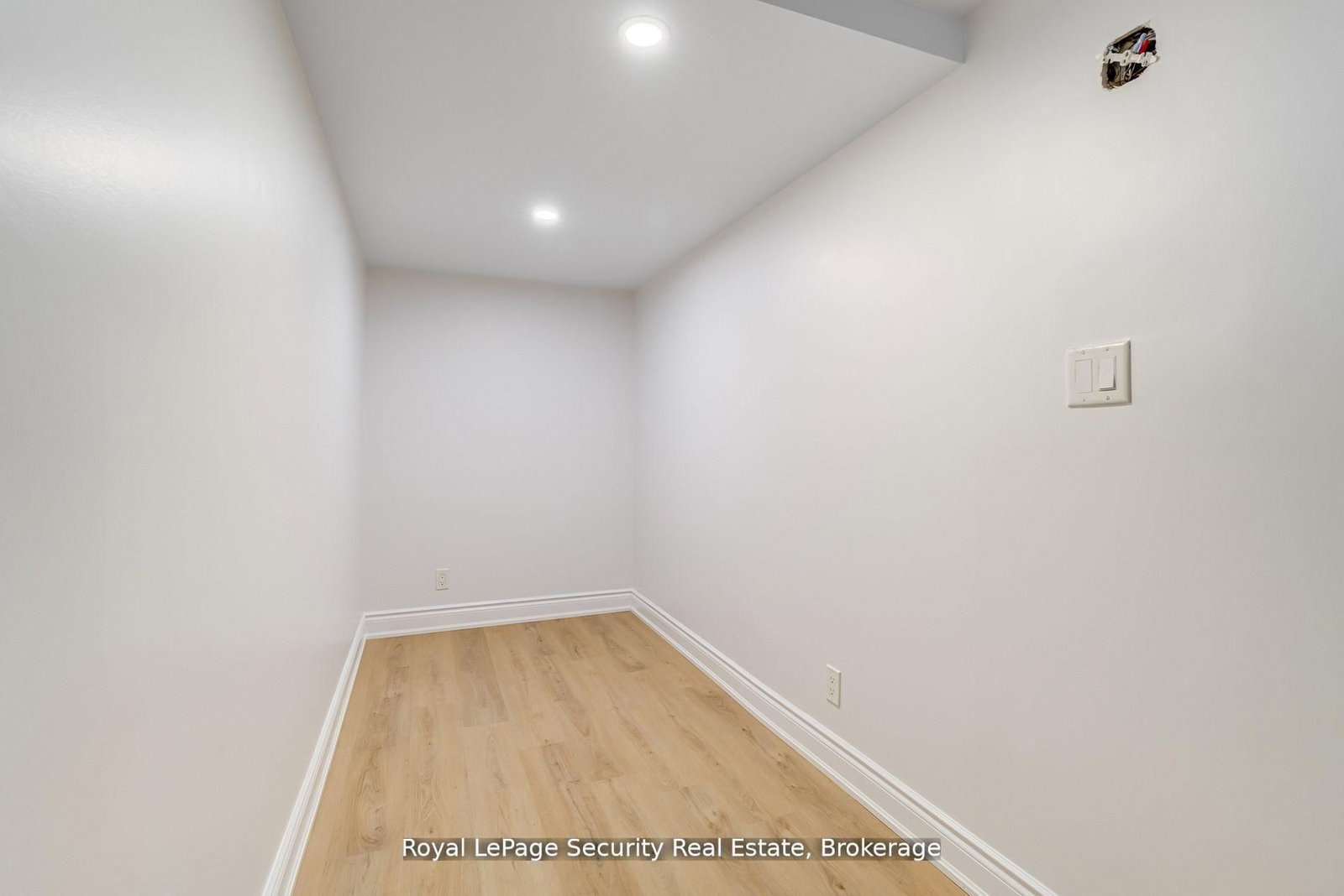 706 Gladstone Avenue, Unit Lower - Photo 24