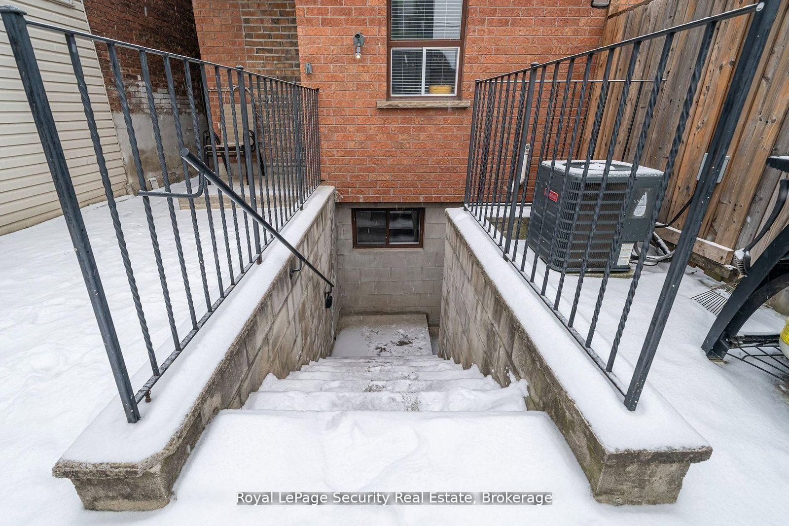 706 Gladstone Avenue, Unit Lower - Photo 4