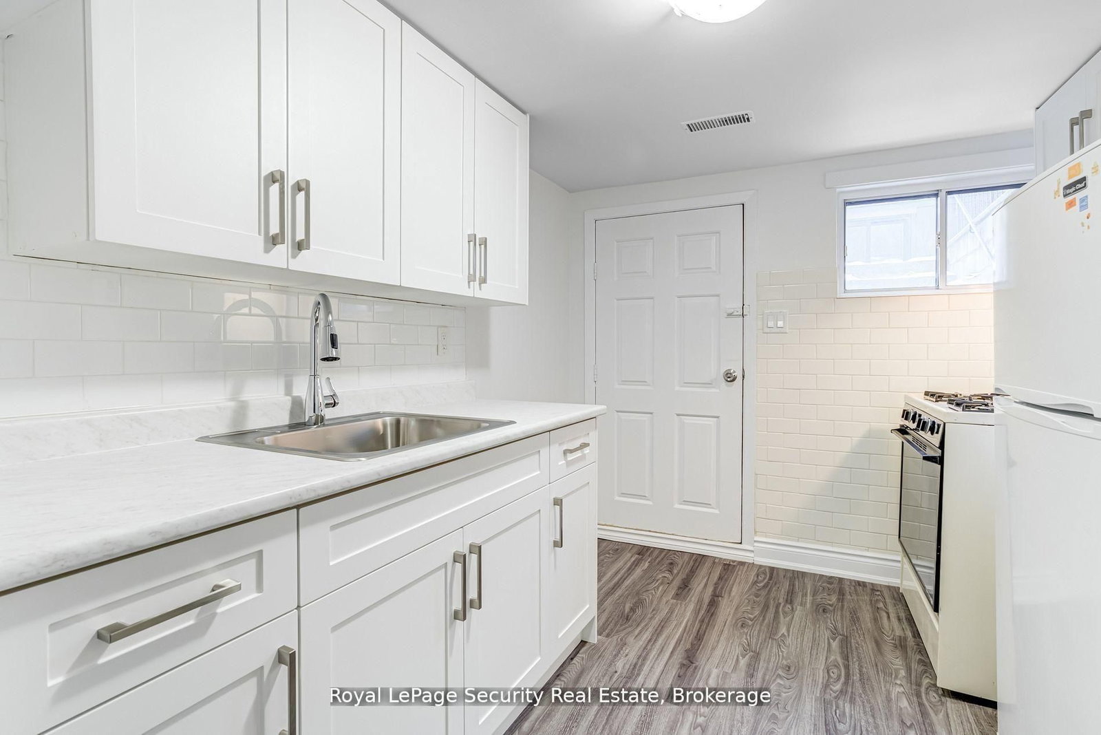 706 Gladstone Avenue, Unit Lower - Photo 7