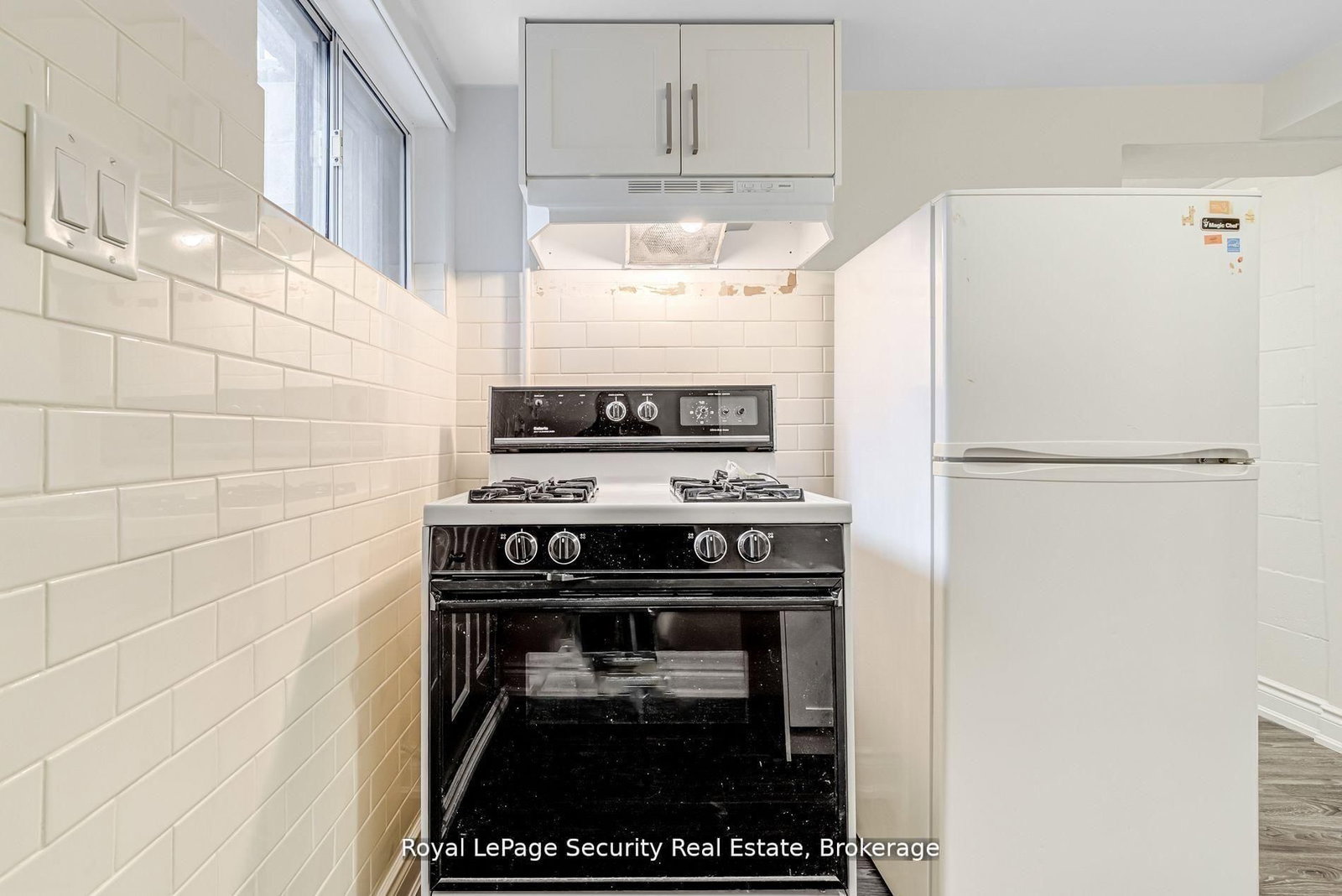 706 Gladstone Avenue, Unit Lower - Photo 9