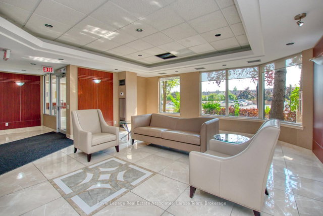 2212 - 135 Hillcrest Avenue