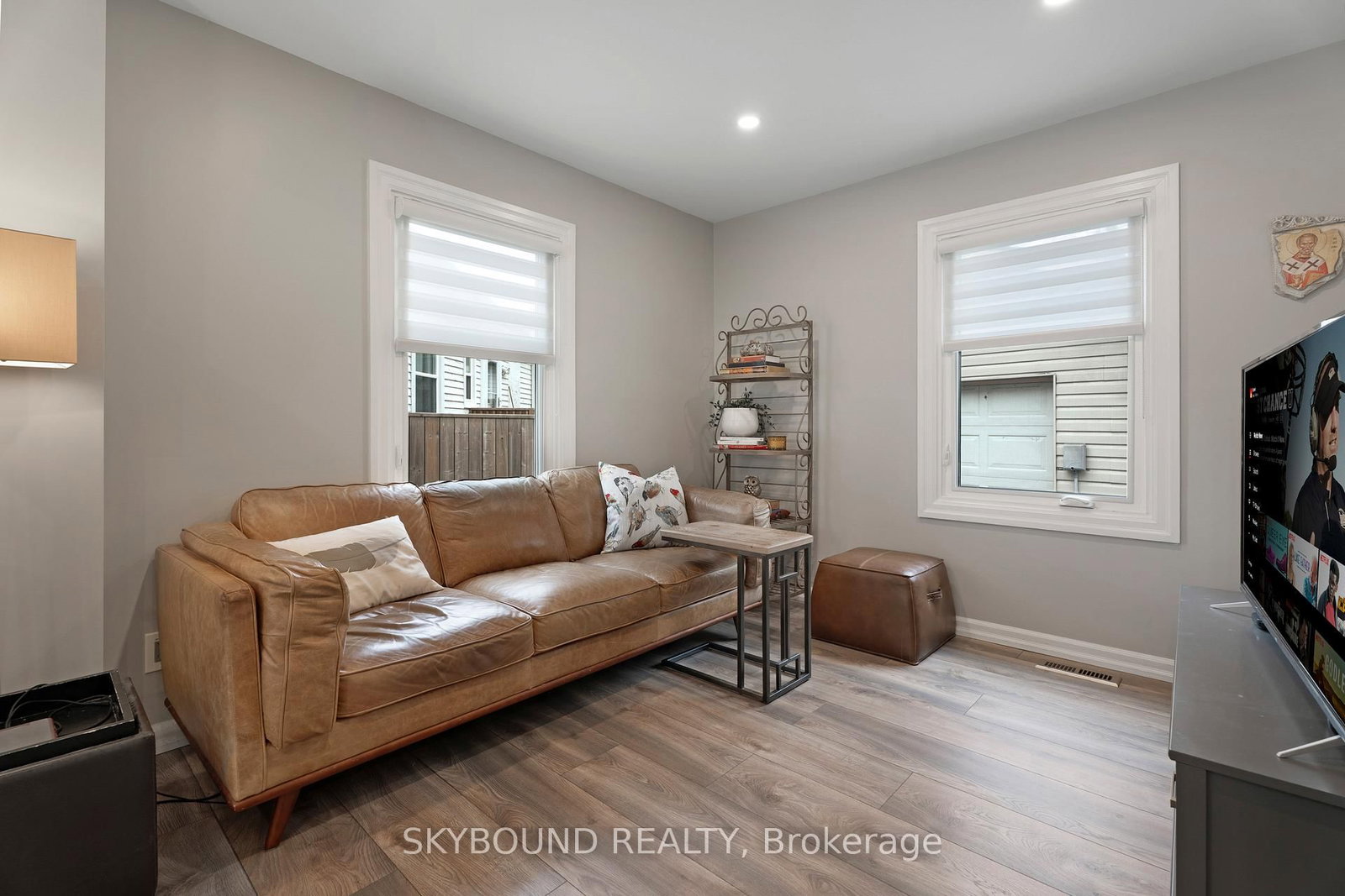 Detached House for sale at 790 The Queensway, Toronto, Ontario, M8Z 1N5 - Stonegate-Queensway - MLS: W12960658