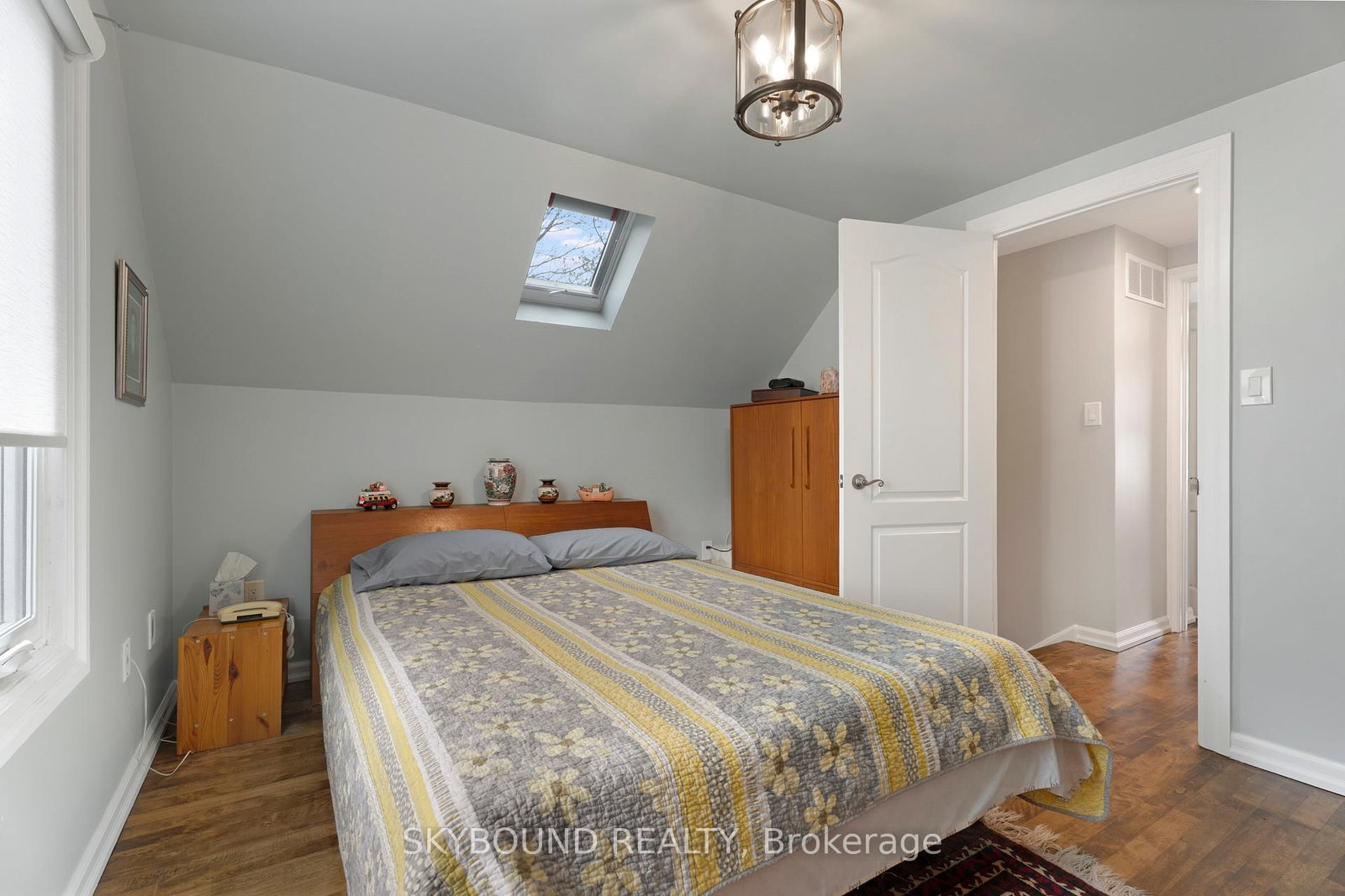 Detached House for sale at 790 The Queensway, Toronto, Ontario, M8Z 1N5 - Stonegate-Queensway - MLS: W12960658