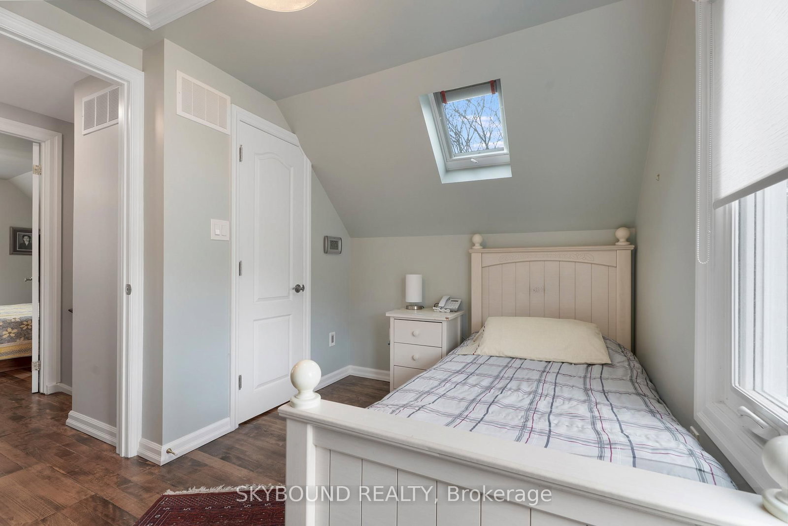 Detached House for sale at 790 The Queensway, Toronto, Ontario, M8Z 1N5 - Stonegate-Queensway - MLS: W12960658