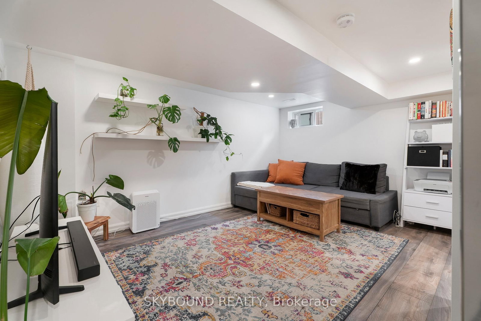 Detached House for sale at 790 The Queensway, Toronto, Ontario, M8Z 1N5 - Stonegate-Queensway - MLS: W12960658