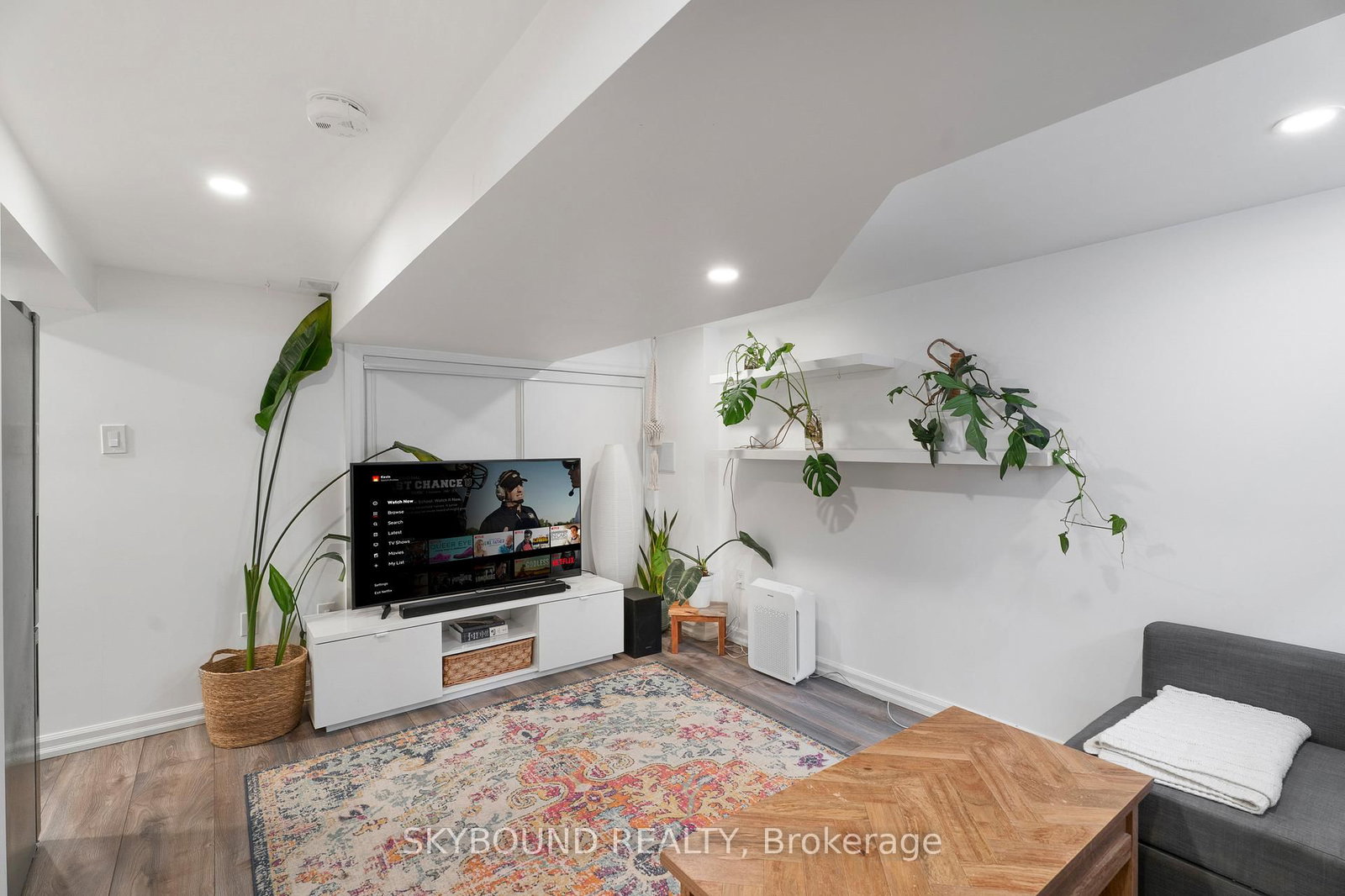 Detached House for sale at 790 The Queensway, Toronto, Ontario, M8Z 1N5 - Stonegate-Queensway - MLS: W12960658