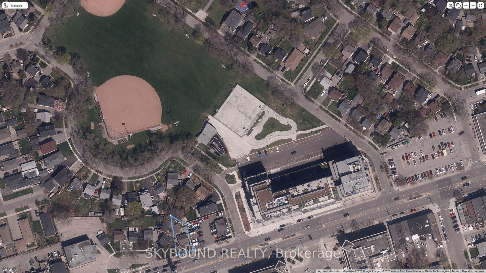 Detached House for sale at 790 The Queensway, Toronto, Ontario, M8Z 1N5 - Stonegate-Queensway - MLS: W12960658