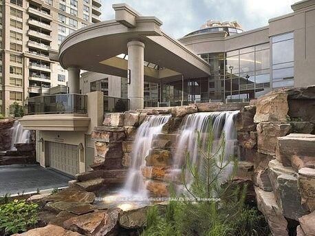 home for lease on 1830-3888 Duke Of York Boulevard