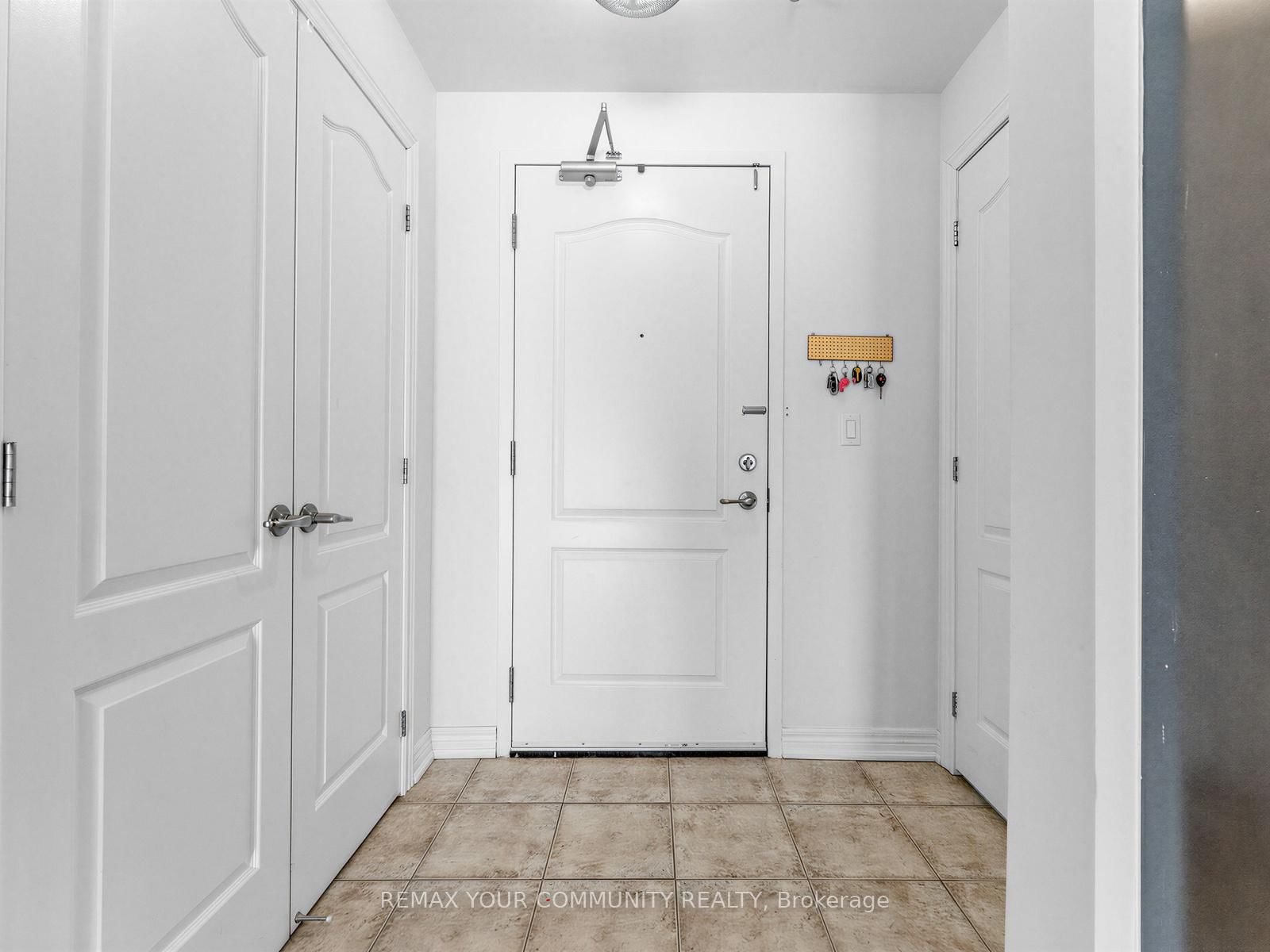 Condo for sale at 414-1421 Costigan Road, Milton, Ontario, L9T 2N4 - Clarke - MLS: W12960794