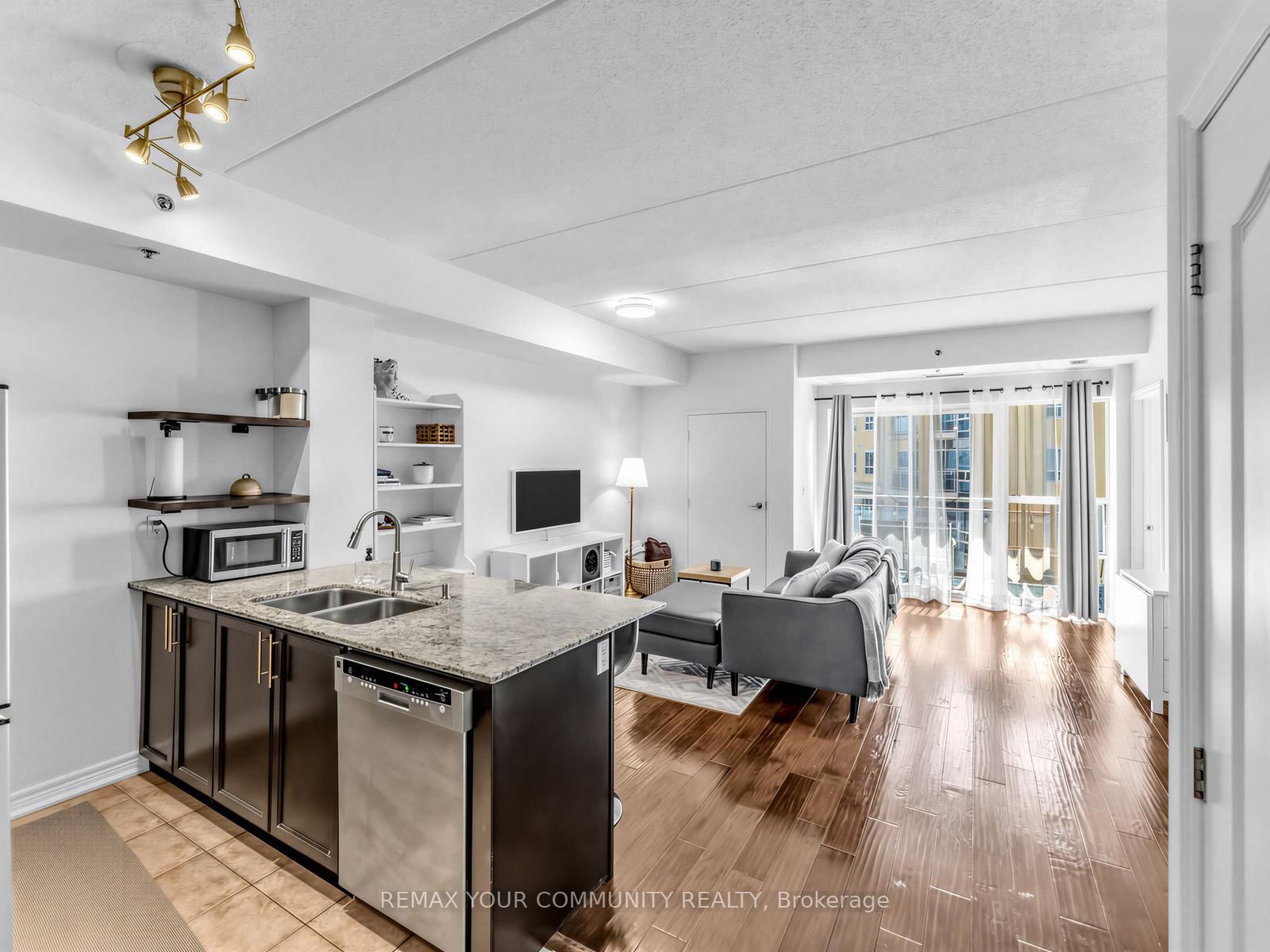 Condo for sale at 414-1421 Costigan Road, Milton, Ontario, L9T 2N4 - Clarke - MLS: W12960794