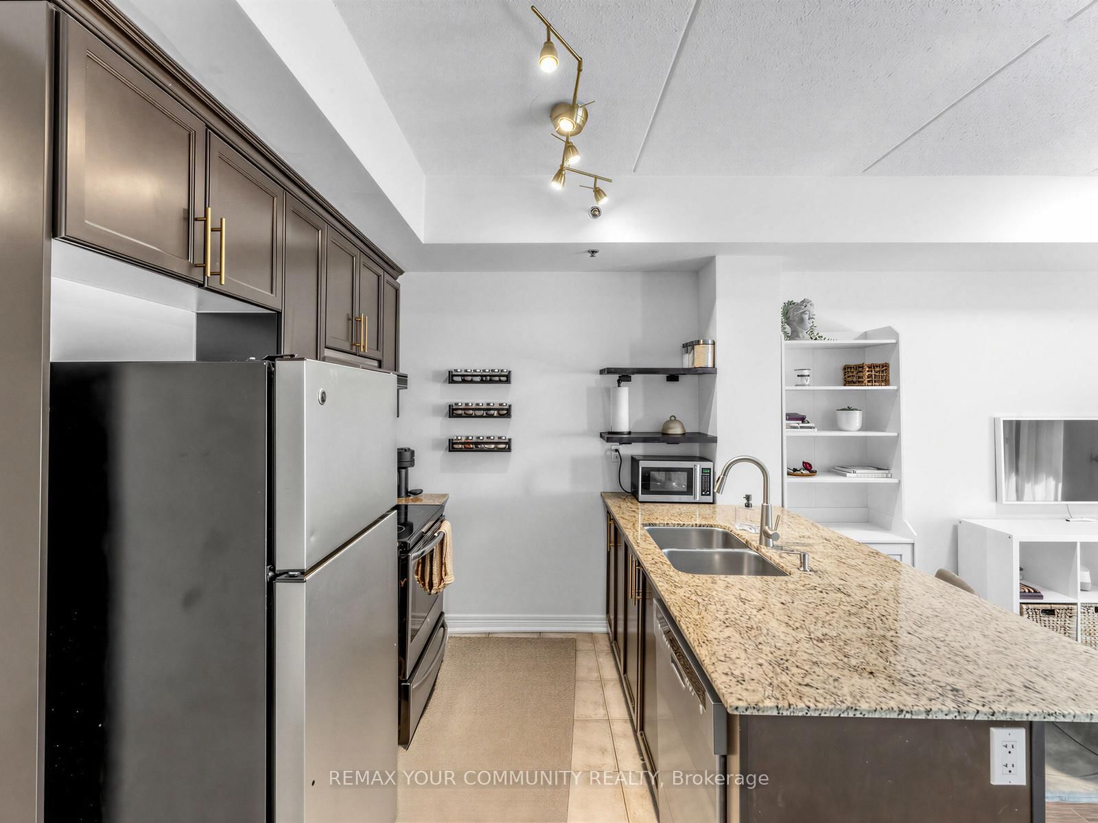 Condo for sale at 414-1421 Costigan Road, Milton, Ontario, L9T 2N4 - Clarke - MLS: W12960794